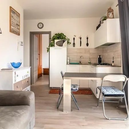 Διαμέρισμα Komfortable In Mit Privatem Garten Carlazzo