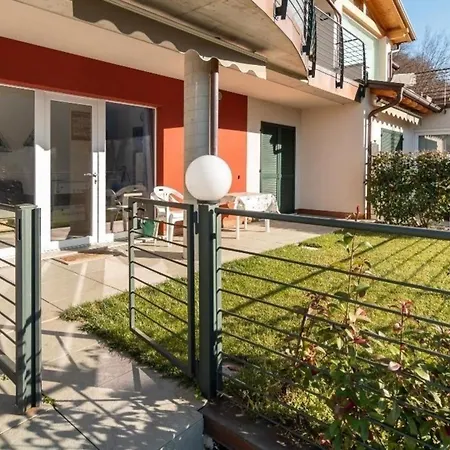 Διαμέρισμα Komfortable In Mit Privatem Garten